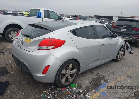 2013 Hyundai Veloster Base W/Black z USA, uszkodzony, nr VIN KMHTC6ADXDU167453